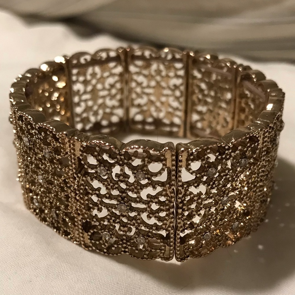 Gold bracelet
